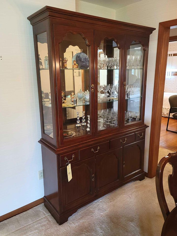 Furniture Antiques Artwork Household Goods North Royalton, OH