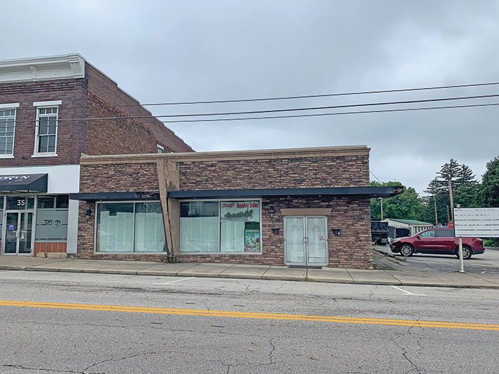 3,800Sq.Ft. Commercial Building Former Leesburg Market & Meat