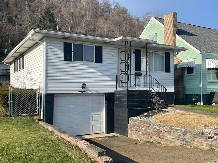 TwoBedroom Ranch Home Yorkville, OH KIKO Auctions and Auctioneers