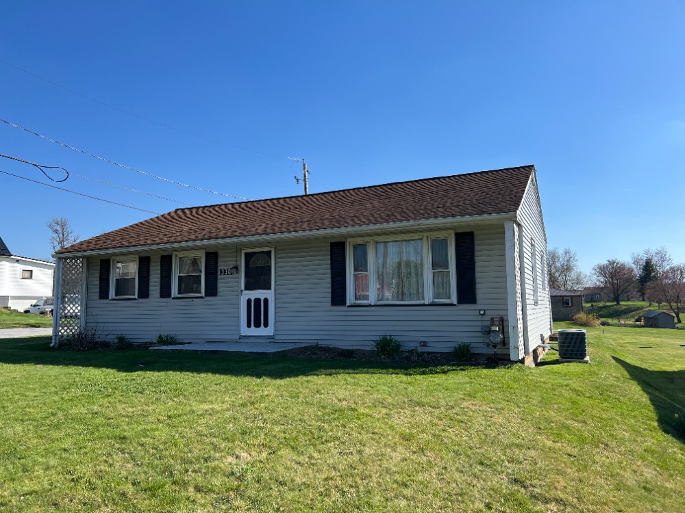Cozy Ranch Home Carrollton, OH KIKO Auctions and Auctioneers
