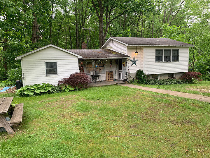 Kiko Realtors, Auctioneers, Advisors 2.86 Acres With ThreeBedroom