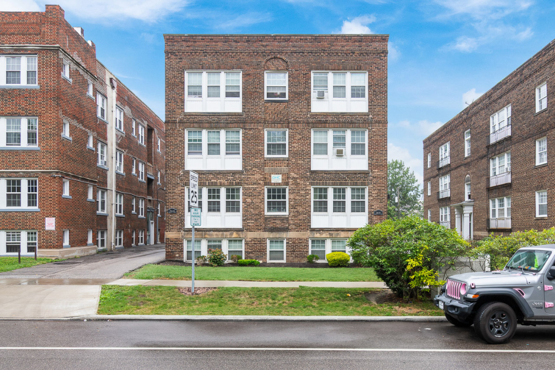9-Unit Apartment Complex Cleveland OH Near Shaker Square