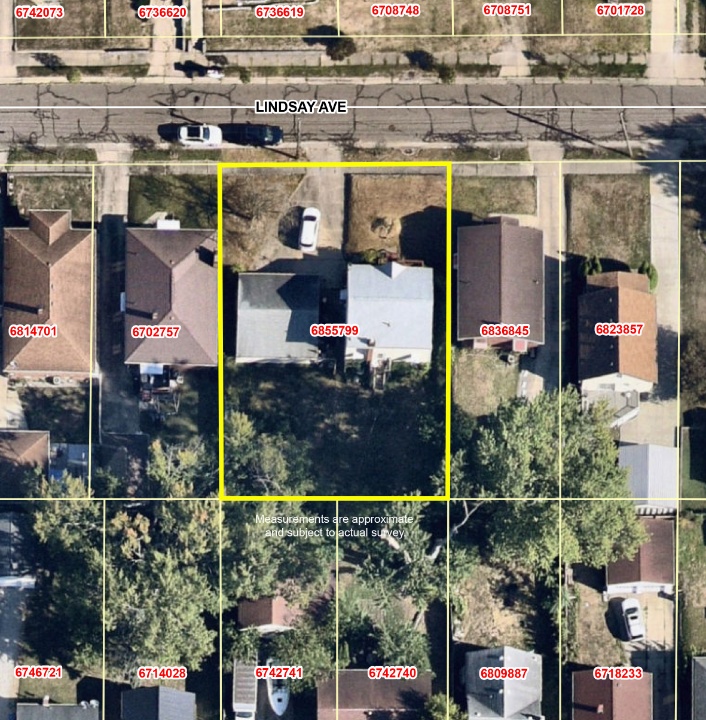 3-Bedroom Home with Detached Garage in Akron, OH