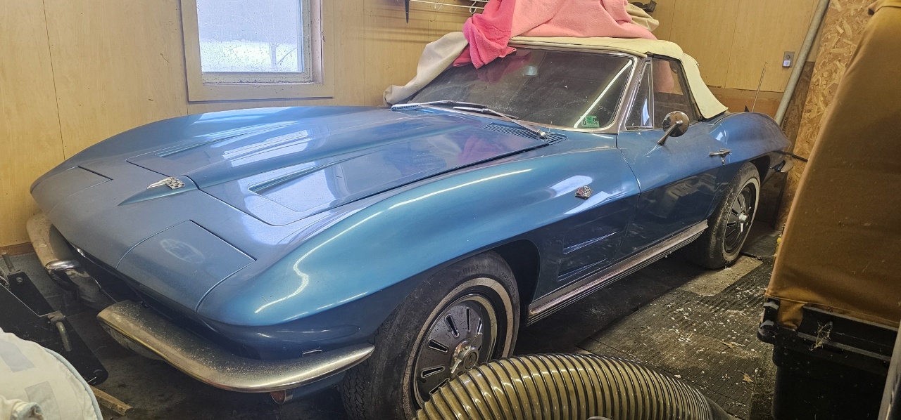 1964 Chevrolet Corvette, Cockshutt Tractors, Kilar Estate